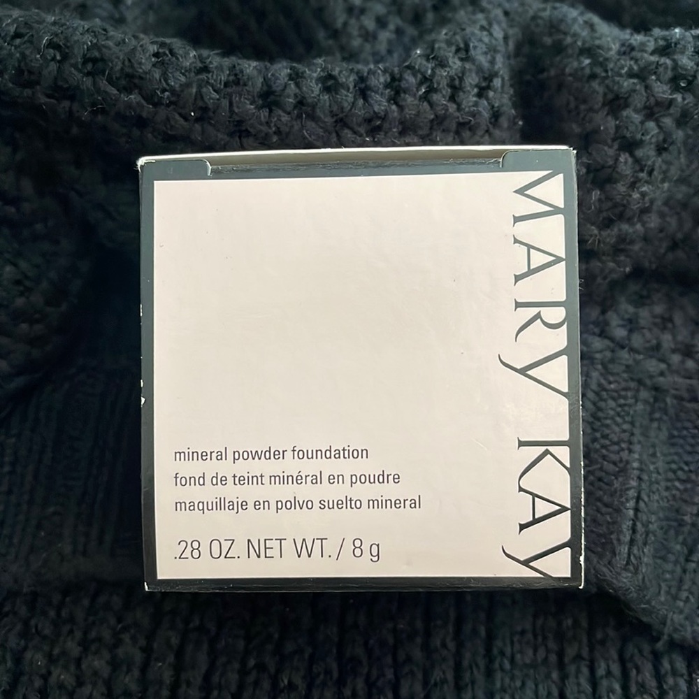 Mary Kay Mineral powder foundation